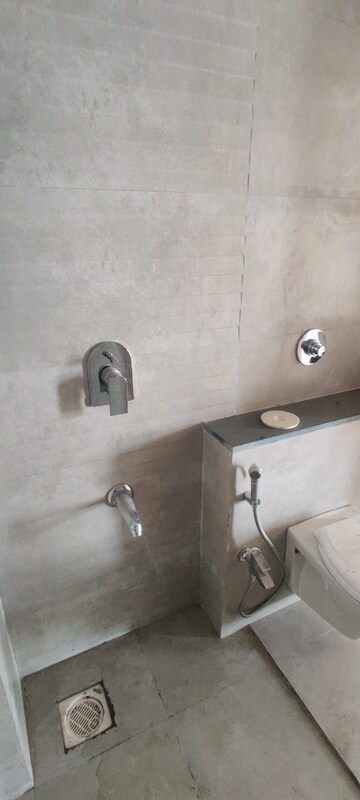 Bathroom in 2 BHK Apartment at Kohinoor Zen Estate, Kharadi – for Sale