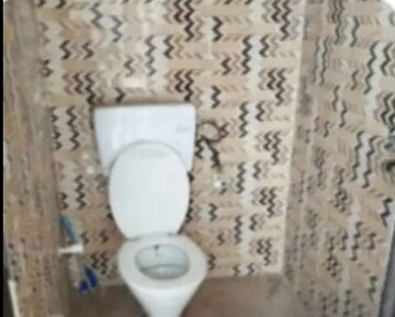 Master Bedroom in 1 BHK Builder Floor at Aliganj – for Rent