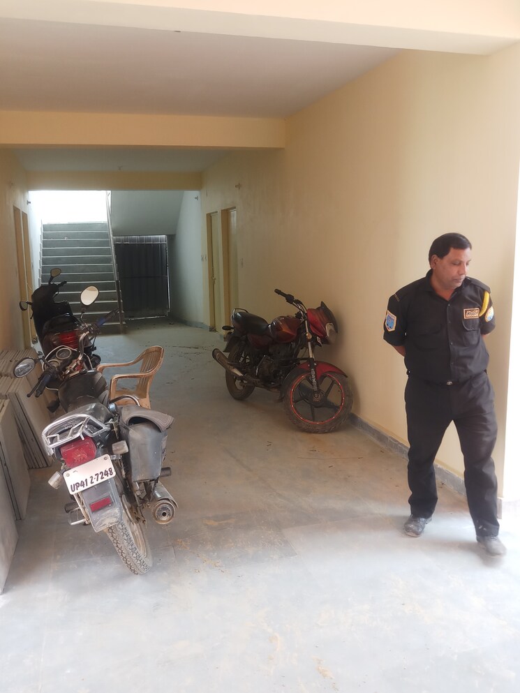 Gym, upavp-vrindavan-yojana 1 Bedroom 440 Sq.Ft. Apartment In Vrindavan Yojna Lucknow 8291143