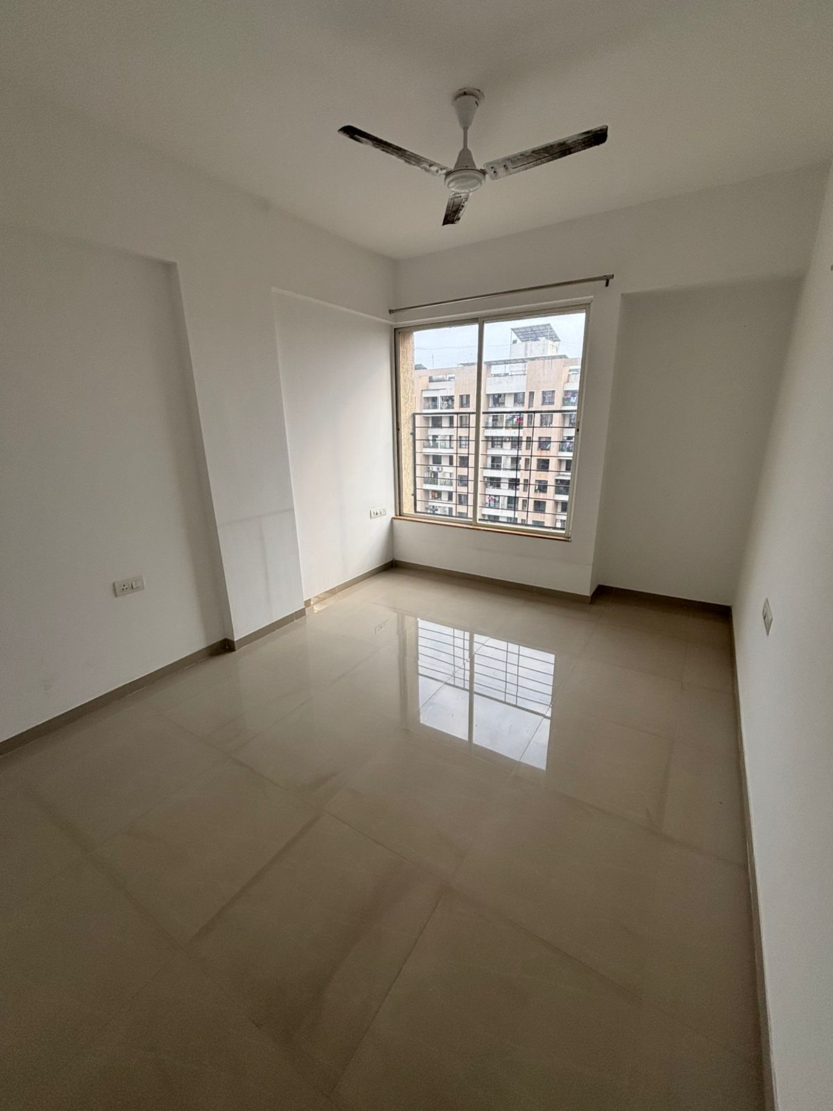2 BHK + Servant Room 750 Sq.Ft. Apartment in Gulmohar Primrose