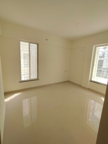 Room in 3 BHK Apartment at Miracle Aero East, Undri – for Rent
