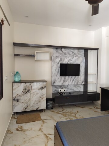 Master Bedroom in 1 RK Apartment at Halasuru – for Rent