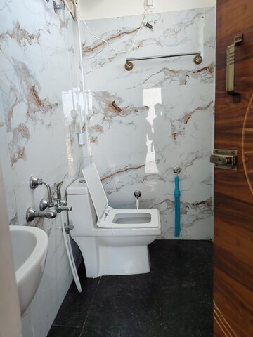 Bathroom in 1 RK Apartment at Halasuru – for Rent