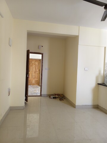 Room in 1 BHK Builder Floor at Halasuru – for Rent