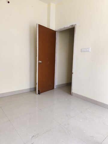 Room in 1 BHK Builder Floor at Halasuru – for Rent
