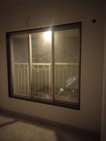 Room in 2 BHK Apartment at Hiranimanthan Shree Ganesh Krupa CHS, Kurla East – for Rent