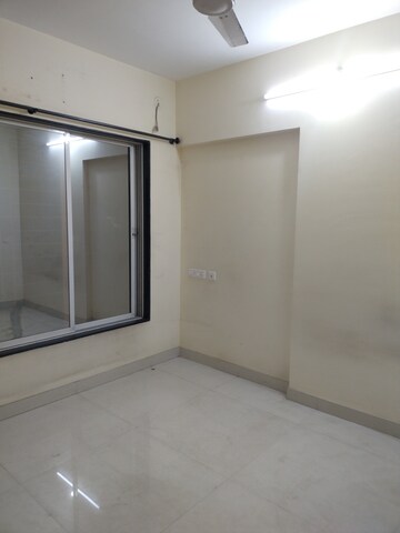 Room in 2 BHK Apartment at Kurla East – for Rent