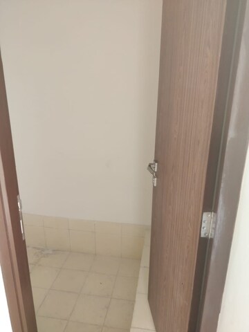 Bathroom in 3 BHK Apartment at Omkar Alta Monte, Malad East – for Rent