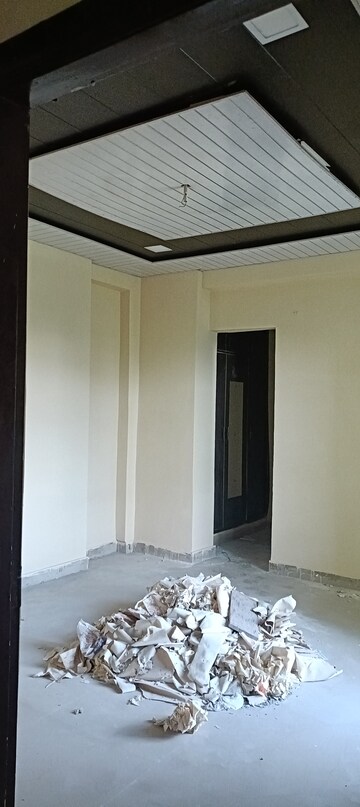 Room in 4 BHK Apartment at SG Impression Plus, Raj Nagar Extension – for Sale