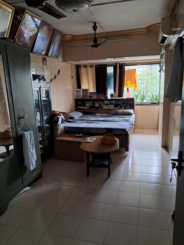 Living Room in 2 BHK Apartment at Panchayati Gurudwara, Gtb Nagar – for Rent