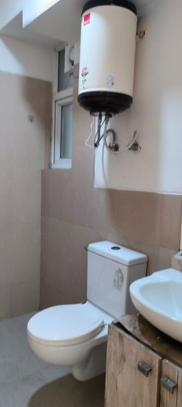 Bathroom in 3 BHK Apartment at Emaar Emerald Floors Premier, Sector 65 – for Rent
