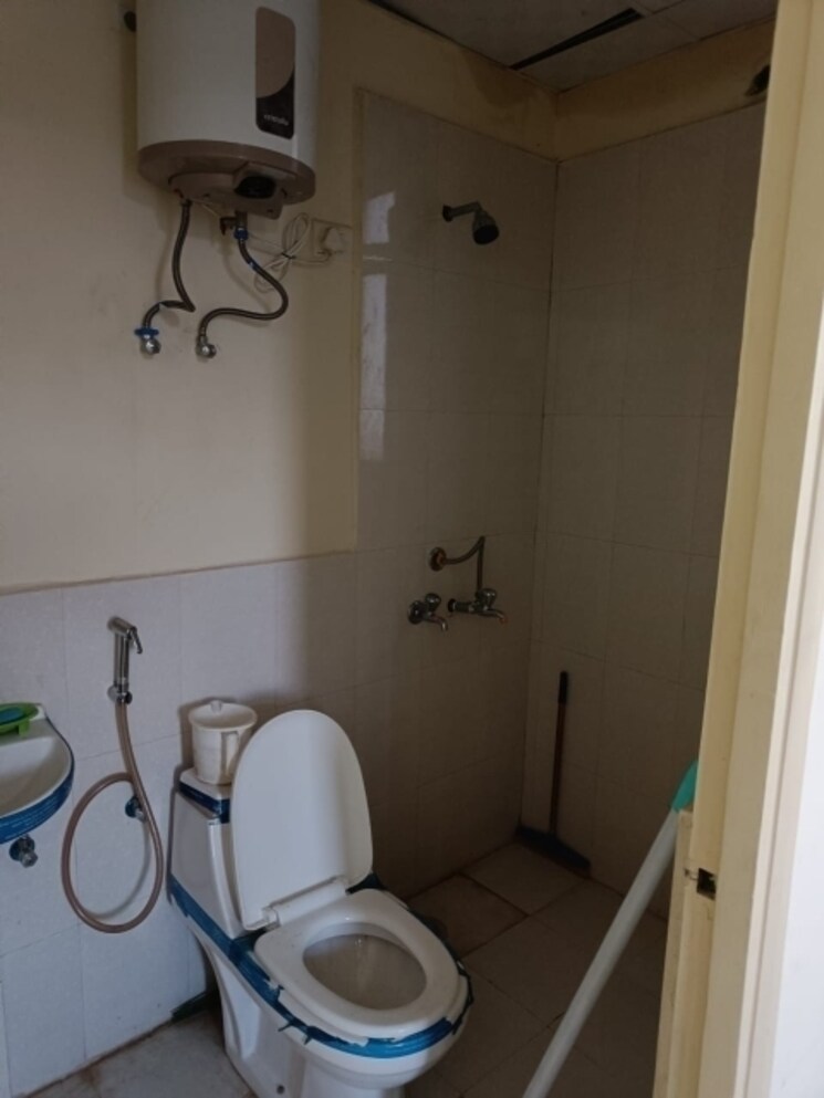 Bathroom, tulip-lemon 2 Bedroom 526 Sq.Ft. Apartment In Sector 69 Gurgaon 8291326