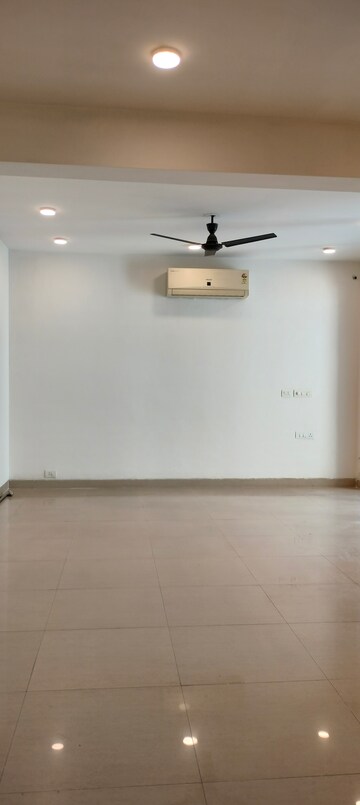 4 BHK Apartment For Rent in Emaar Emerald Floors Premier, Sector 65