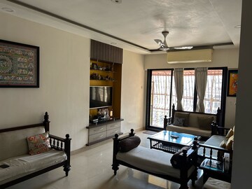 Living Room in 3 BHK Apartment at Andheri West – for Rent