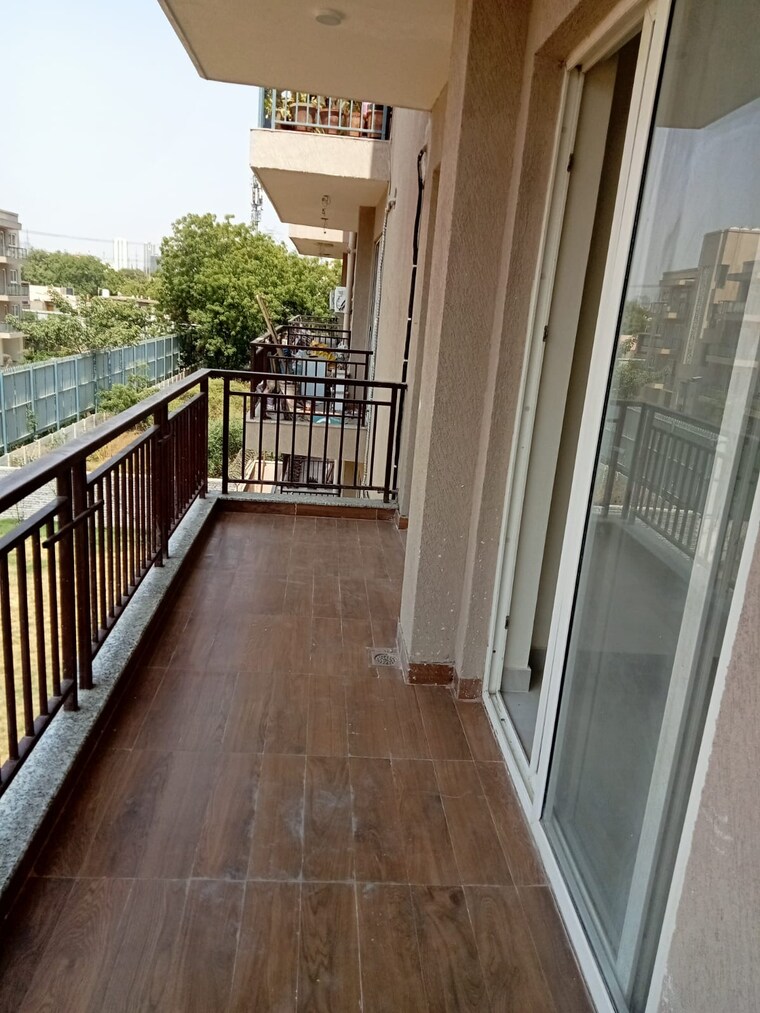 Balcony, shree-vardhman-victoria 3 Bedroom 1950 Sq.Ft. Apartment In Sector 70 Gurgaon 8291336