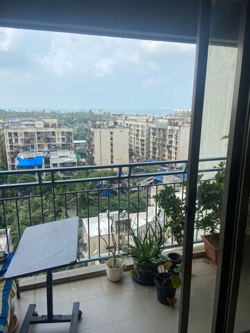  2 BHK Apartment at Andheri West – for Rent