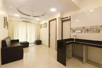 Team Area in 4 BHK Apartment at Ahuja Towers, Prabhadevi – for Rent