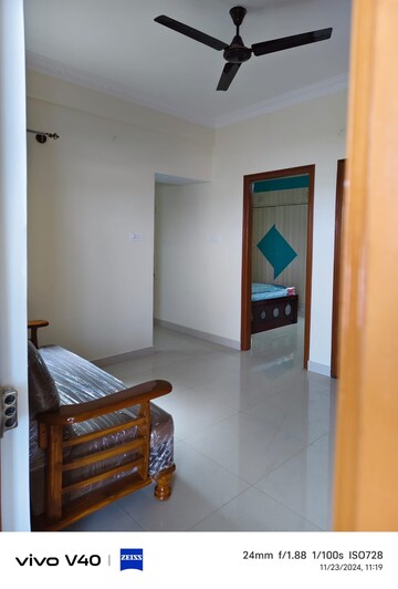 Furnished Amenities in 1 BHK Apartment at Halasuru – for Rent