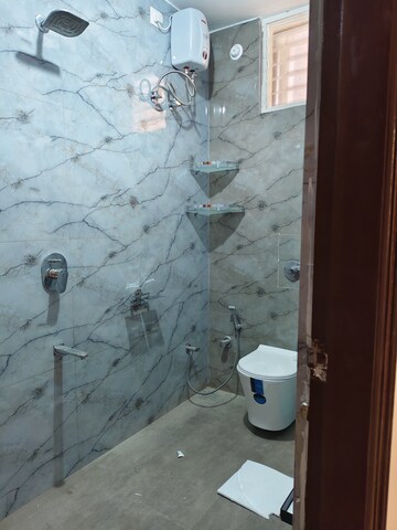 Master Bedroom in 2 BHK Apartment at Halasuru – for Rent