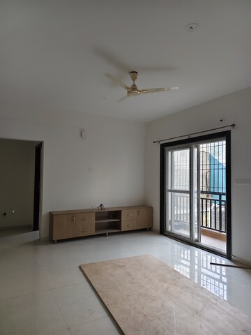 Room in 2 BHK Apartment at Halasuru – for Rent