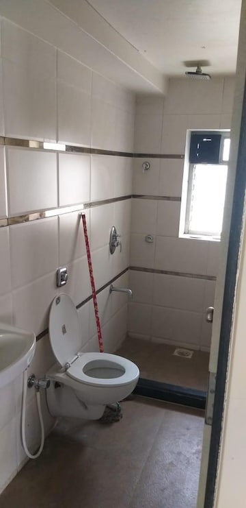 Bathroom in 1 BHK Apartment at Andheri West – for Rent