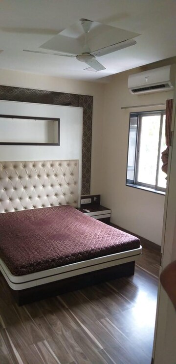 Bedroom in 1 BHK Apartment at Andheri West – for Rent