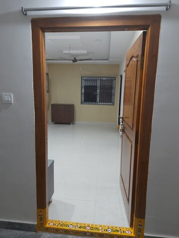 Room in 2 BHK Apartment at Mansoorabad – for Sale