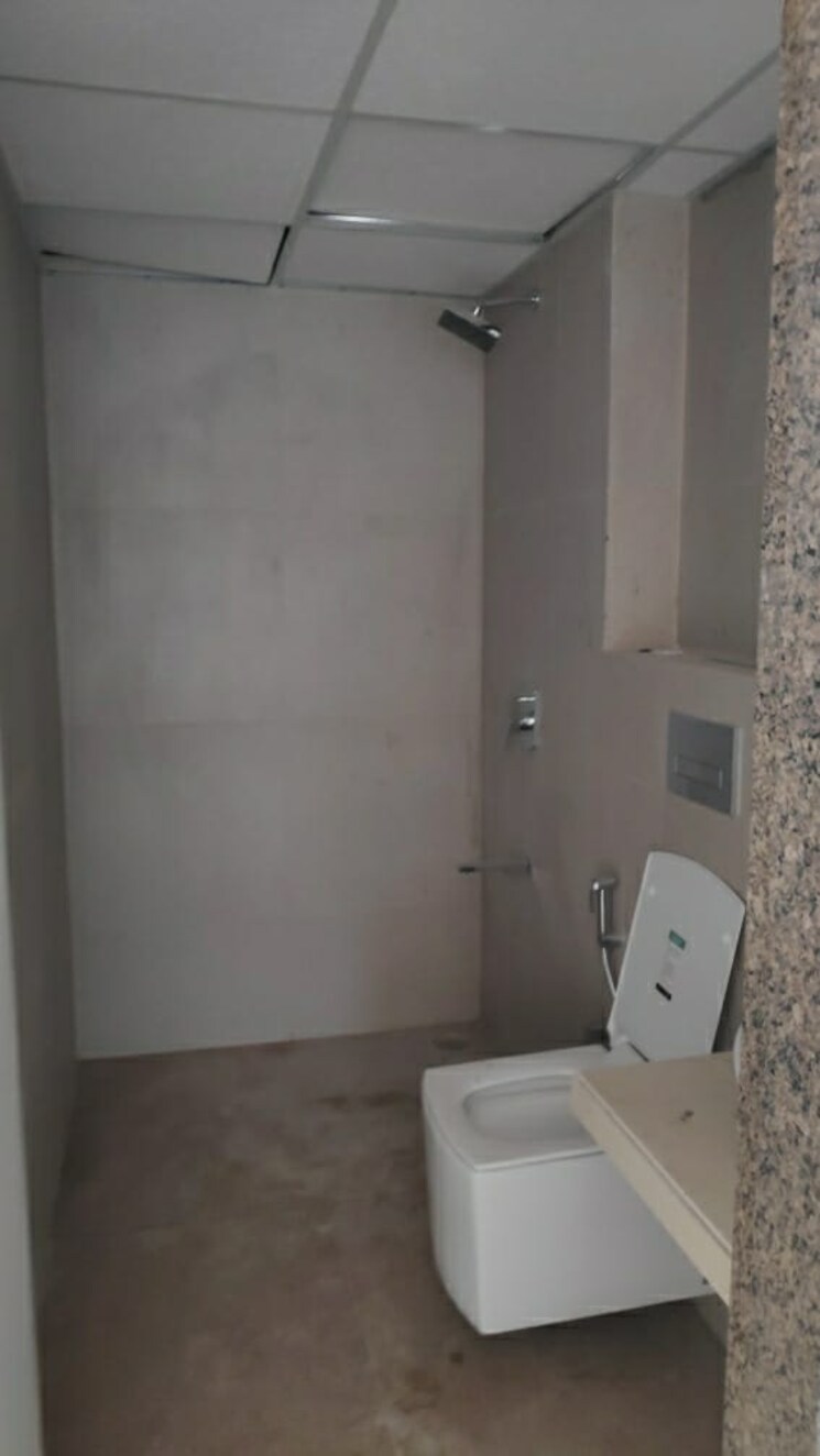 Bathroom, the-wadhwa-the-address 2 Bedroom 700 Sq.Ft. Apartment In Ghatkopar West Mumbai 8291482