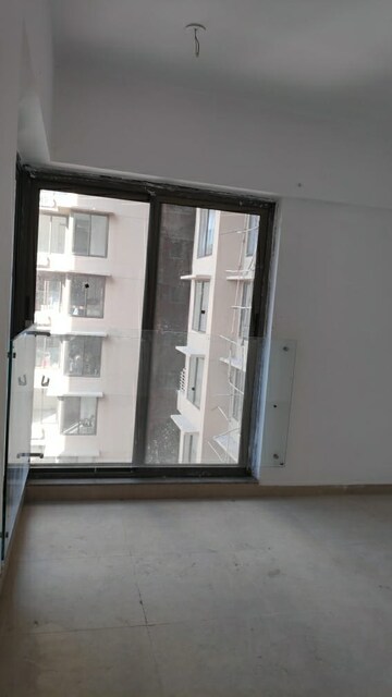 Room in 3 BHK Apartment at Kanakia Silicon Valley, Powai – for Rent