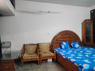 Room in 1 RK Apartment at Sarita Vihar – for Rent