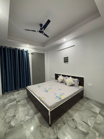Bedroom in 2 BHK Builder Floor at Ardee City, Sector 52 – for Rent