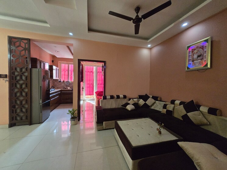 Living Room, peer mucchalla 3 Bedroom 1200 Sq.Ft. Apartment In Peer Mucchalla Zirakpur 8291591