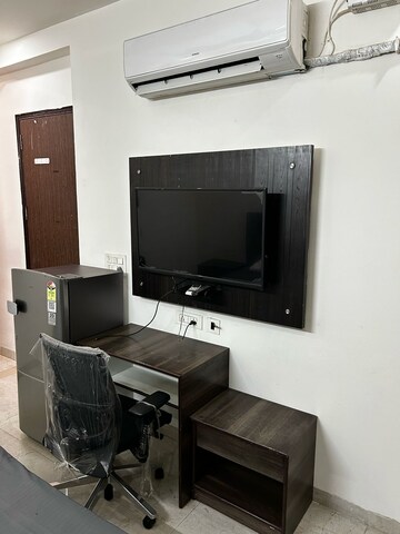 Master Bedroom in 1 BHK Builder Floor at Saurabh Niwas, Sector 40 – for Rent