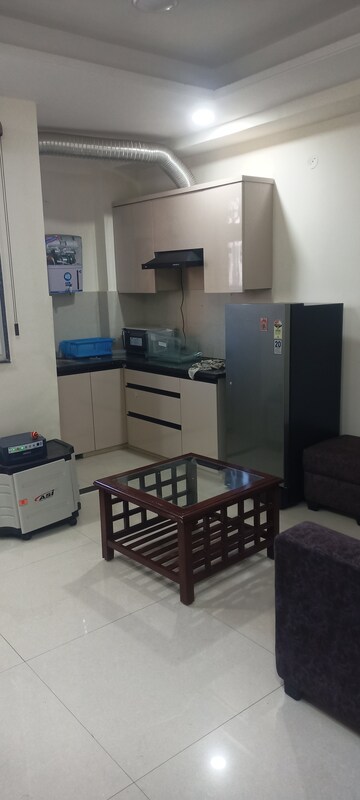 Living Room in 1 BHK Builder Floor at Saurabh Niwas, Sector 40 – for Rent