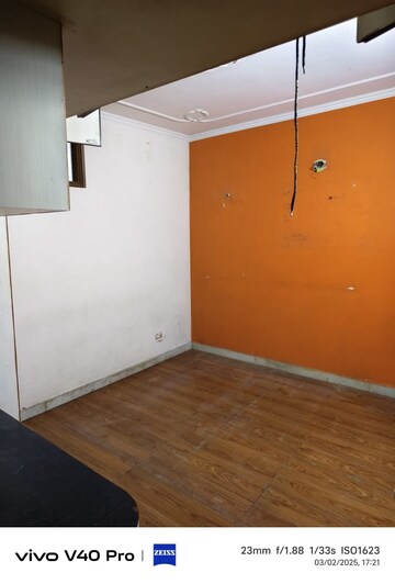 Room in 2 BHK Builder Floor at Arjun Nagar – for Rent
