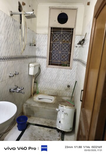 Bathroom in 2 BHK Builder Floor at Arjun Nagar – for Rent