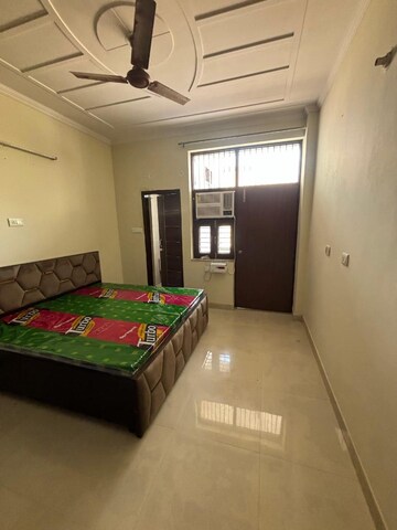 1 RK Builder Floor For Rent in Greenwood City, Sector 40