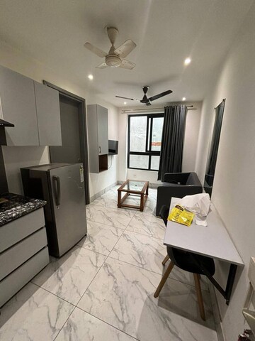 Master Bedroom in 1 BHK Builder Floor at DLF Star Mall, Sector 30 – for Rent