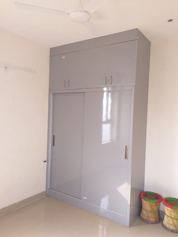 2 BHK Apartment For Rent in Zara Rossa, Sector 112