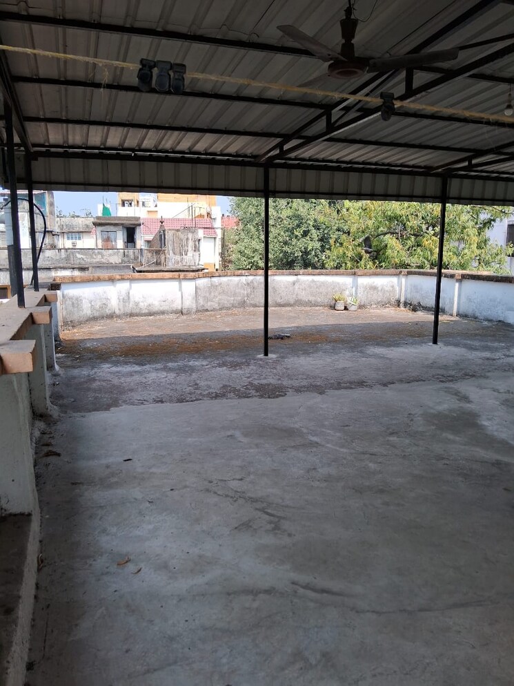  Parking, southern avenue 6+ Bedroom 5000 Sq.Ft. Villa In Southern Avenue Kolkata 8291694