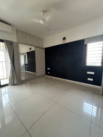 Room in 3 BHK Apartment at Panampilly Nagar – for Sale