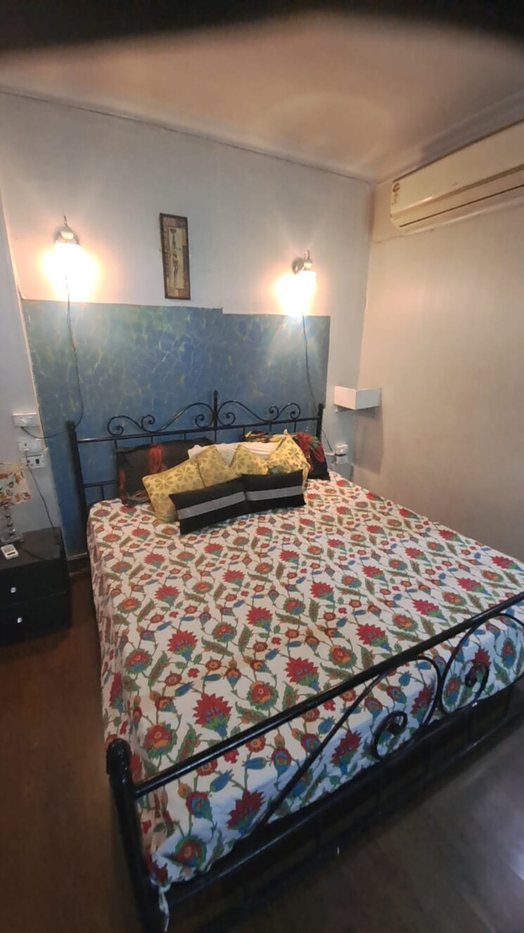 Bedroom, amrapali-silicon-city 3 Bedroom 1835 Sq.Ft. Apartment In Sector 76 Noida 8291744