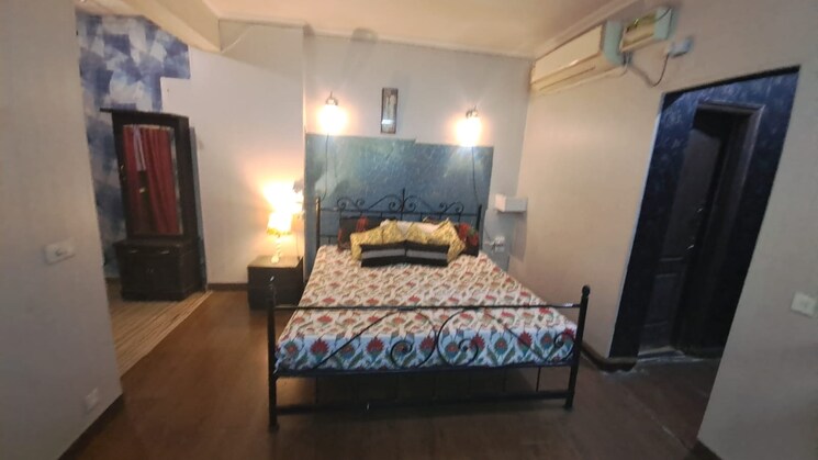 Bedroom, amrapali-silicon-city 3 Bedroom 1835 Sq.Ft. Apartment In Sector 76 Noida 8291744