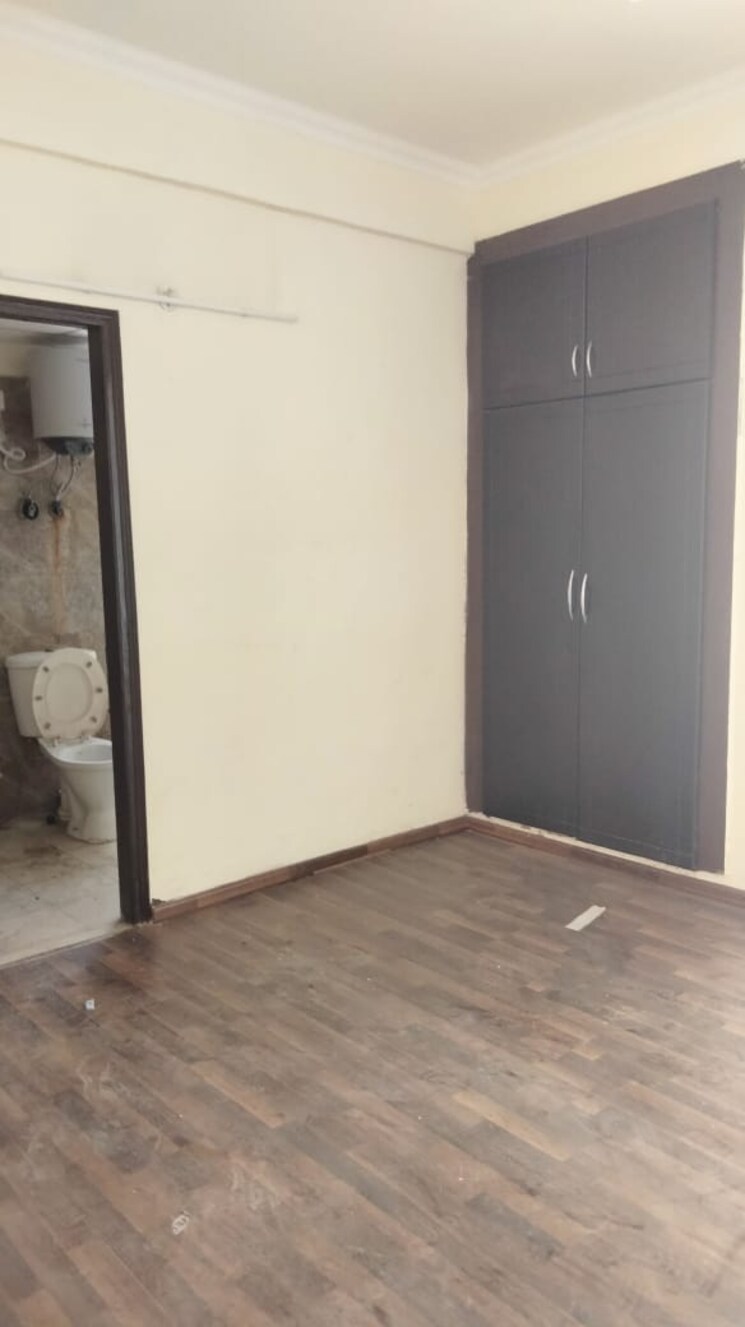 Room, amrapali-silicon-city 3 Bedroom 1420 Sq.Ft. Apartment In Sector 76 Noida 8291745