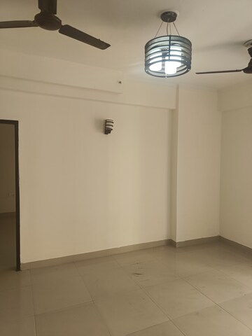 Room in 2 BHK Apartment at Aims Golf City, Sector 75 – for Rent