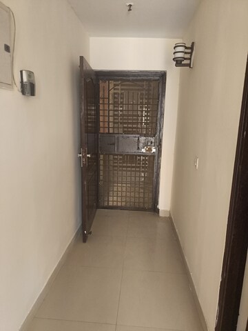 2 BHK Apartment For Rent in Aims Golf City, Sector 75