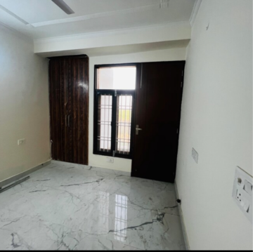 Room in 3 BHK Builder Floor at Khirki Extension – for Rent