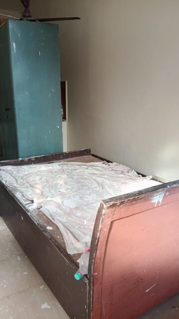 Bedroom in 1 RK Villa at RWA Apartments Sector 50, Sector 50 – for Rent