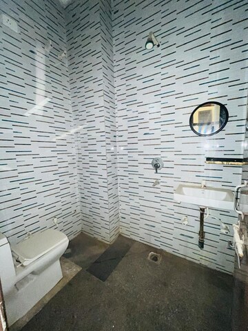 Bathroom in 2 BHK Builder Floor at Sector 64 – for Rent