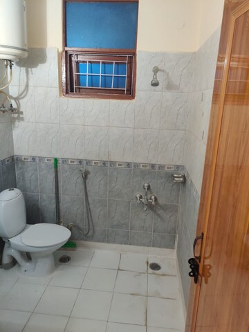 Bathroom in 3 BHK Builder Floor at Unitech South City II, Sector 50 – for Rent